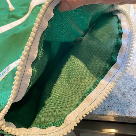 BAGZ VINTAGE Unique Alligator Zip Up Bag 32” - Picture 11 of 11